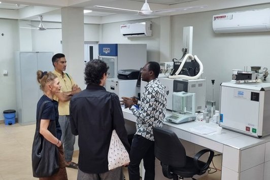 Visit to elemental analysis lab at UDS